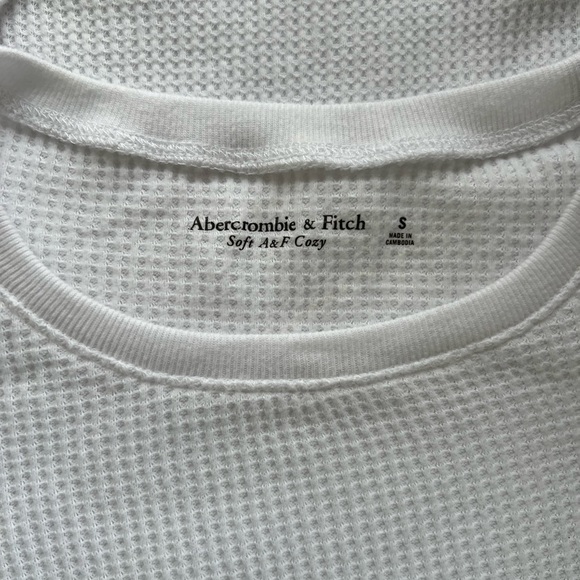 Abercrombie & Fitch White Waffle Knit Long Sleeved Crop Top - Picture 2 of 11
